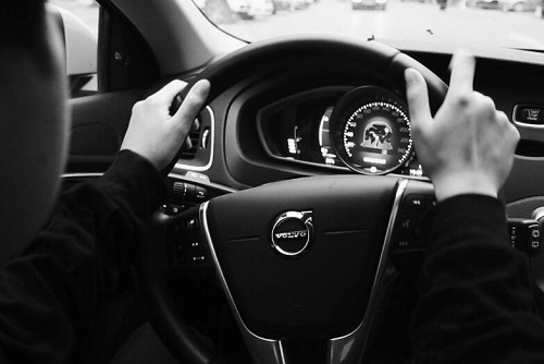 女性开车的不良习惯有哪些？这几点了解下