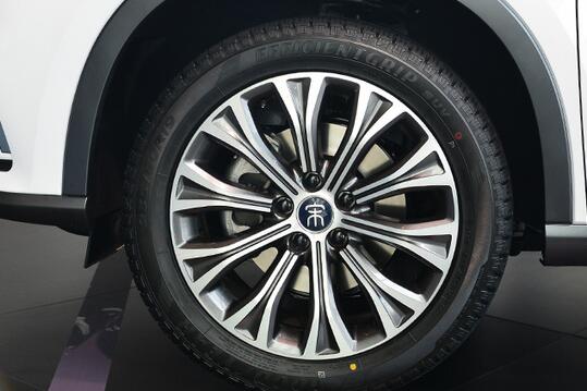 宋Pro车轮轮胎规格尺寸介绍