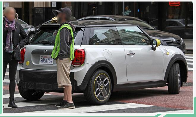 MINI COOPER S纯电版和燃油版有什么不同？