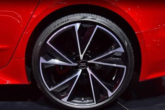 2020款奥迪RS7轮胎型号规格介绍