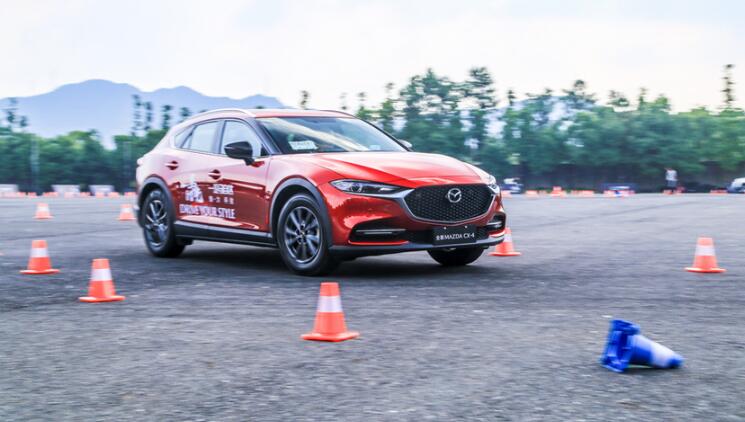 2020款马自达CX-4转向表现怎么样？新款马自达CX-4操控性能