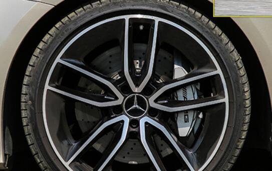 2019款奔驰E级AMG轮胎型号尺寸介绍