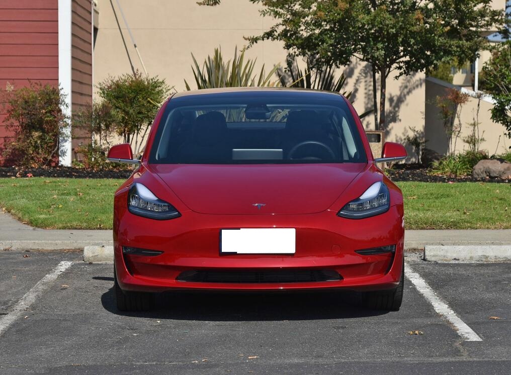 特斯拉Model3外观图片