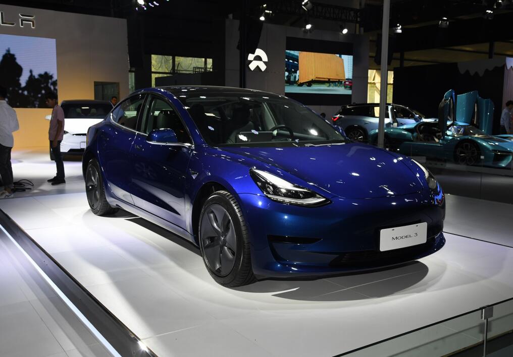 特斯拉Model3外观图片