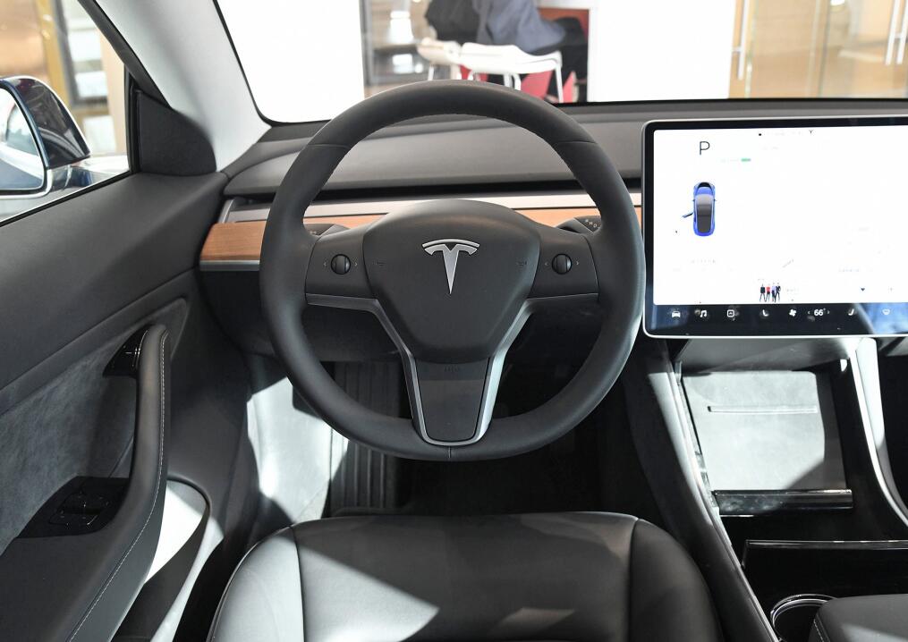 特斯拉model3中控图片