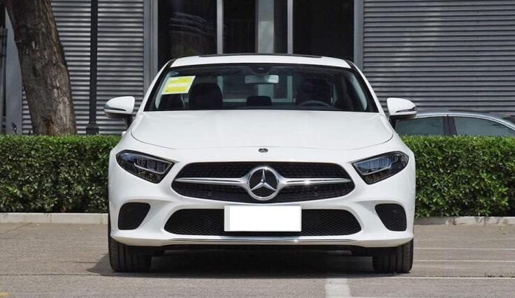 2020款奔驰cls260和300的区别?奔驰CLS260值得买吗?